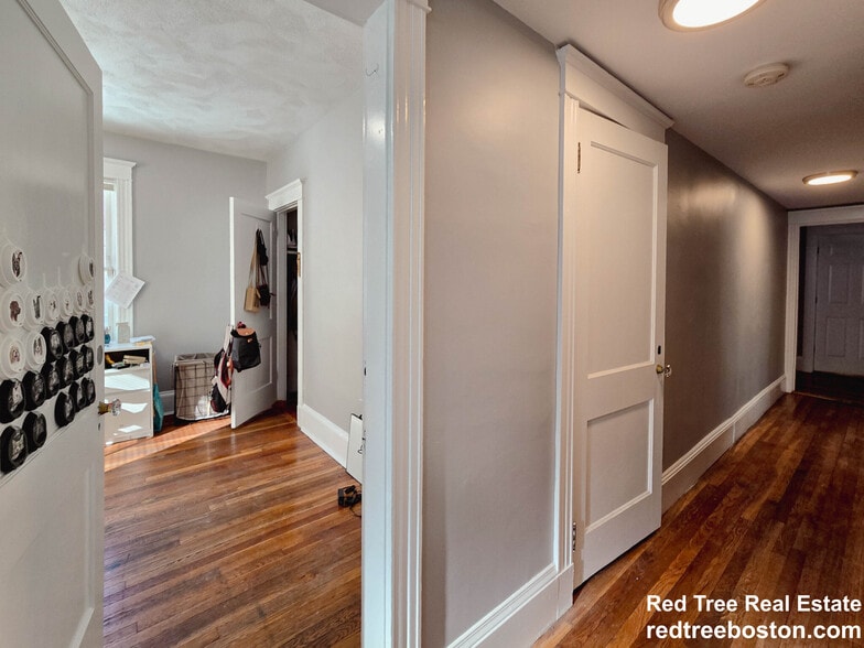 Building Photo - 299 Chestnut Ave