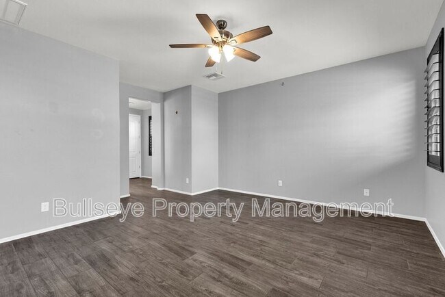 Building Photo - 17345 W Spur Dr