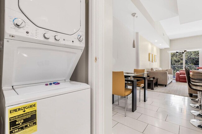 Building Photo - 5300 NW 87th Ave