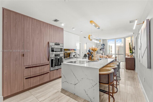 Building Photo - 851 NE 1st Ave