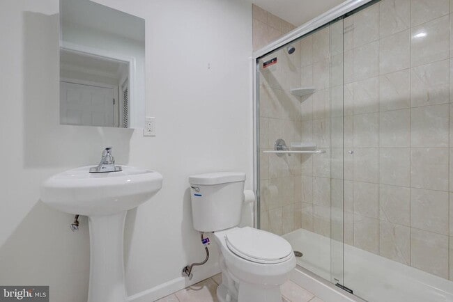 Building Photo - 101 Pearce Ln