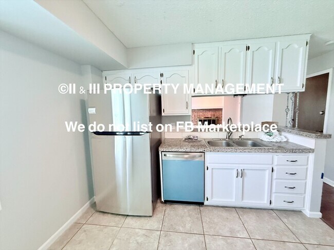 Building Photo - 138 E Nelson Cir