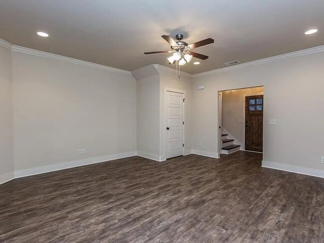 Building Photo - 3114 SW Riverstone Ave