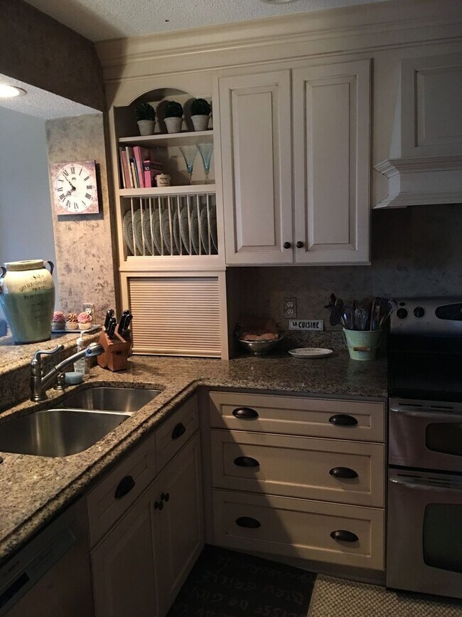 Building Photo - 56 Spindle Ln