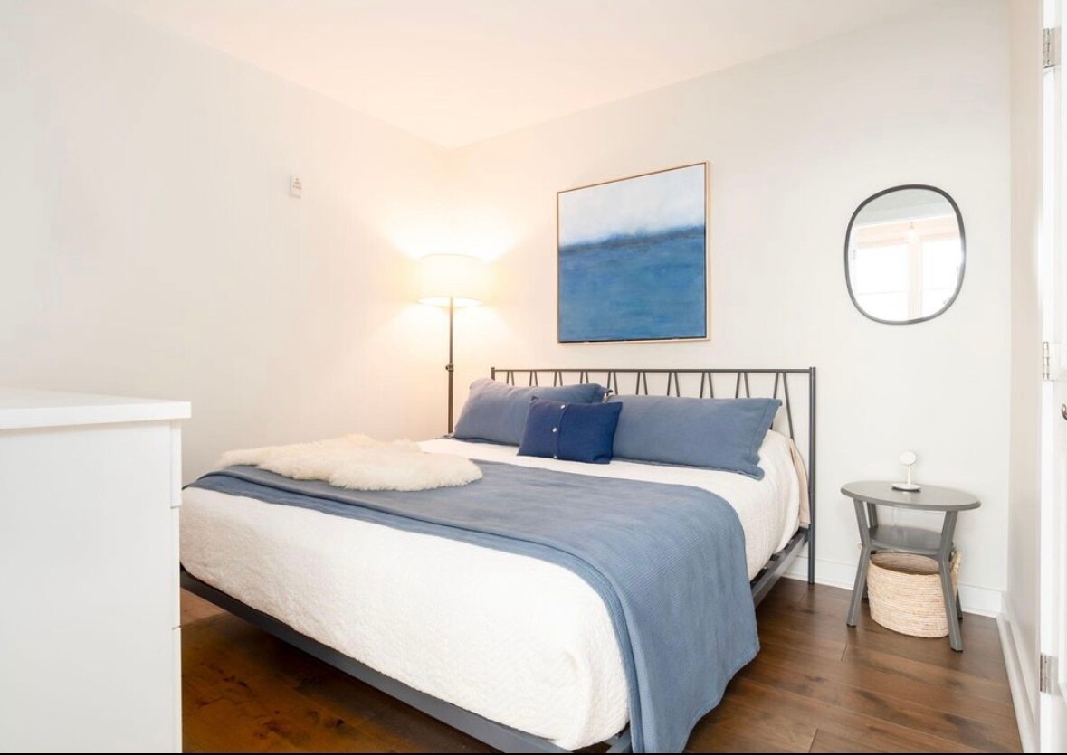 Building Photo - 62 India St