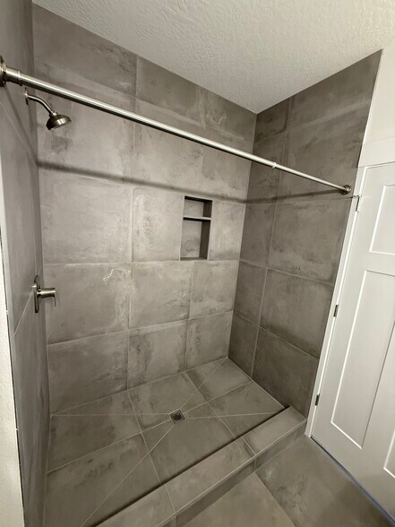 Building Photo - 3127 N Fruitland Ln