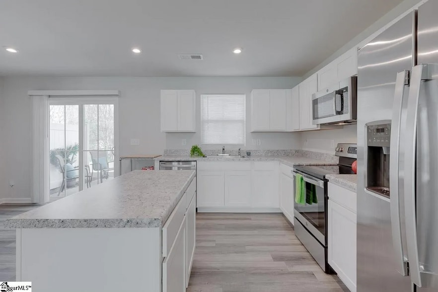 Building Photo - 565 Hampton Townes Dr
