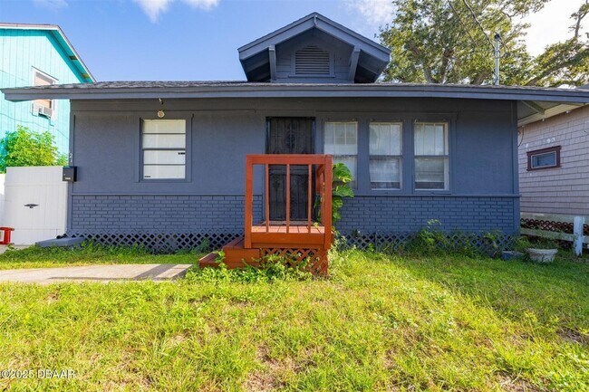 Building Photo - 121 Bellevue Ave