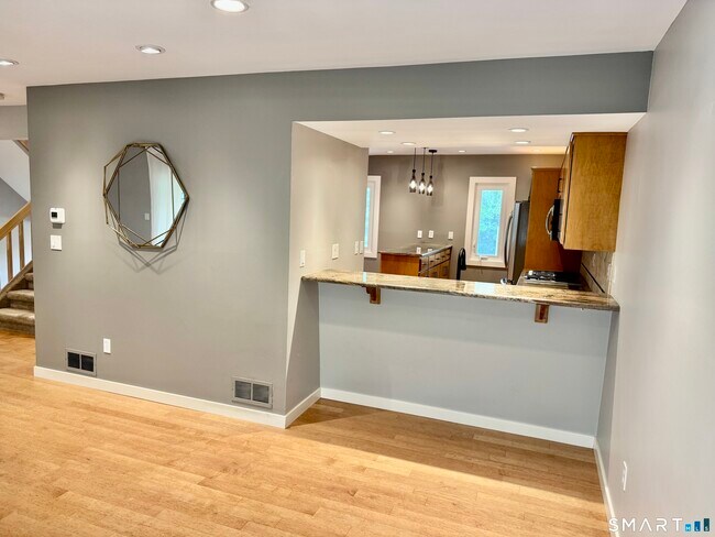 Building Photo - 58 Uplands Way