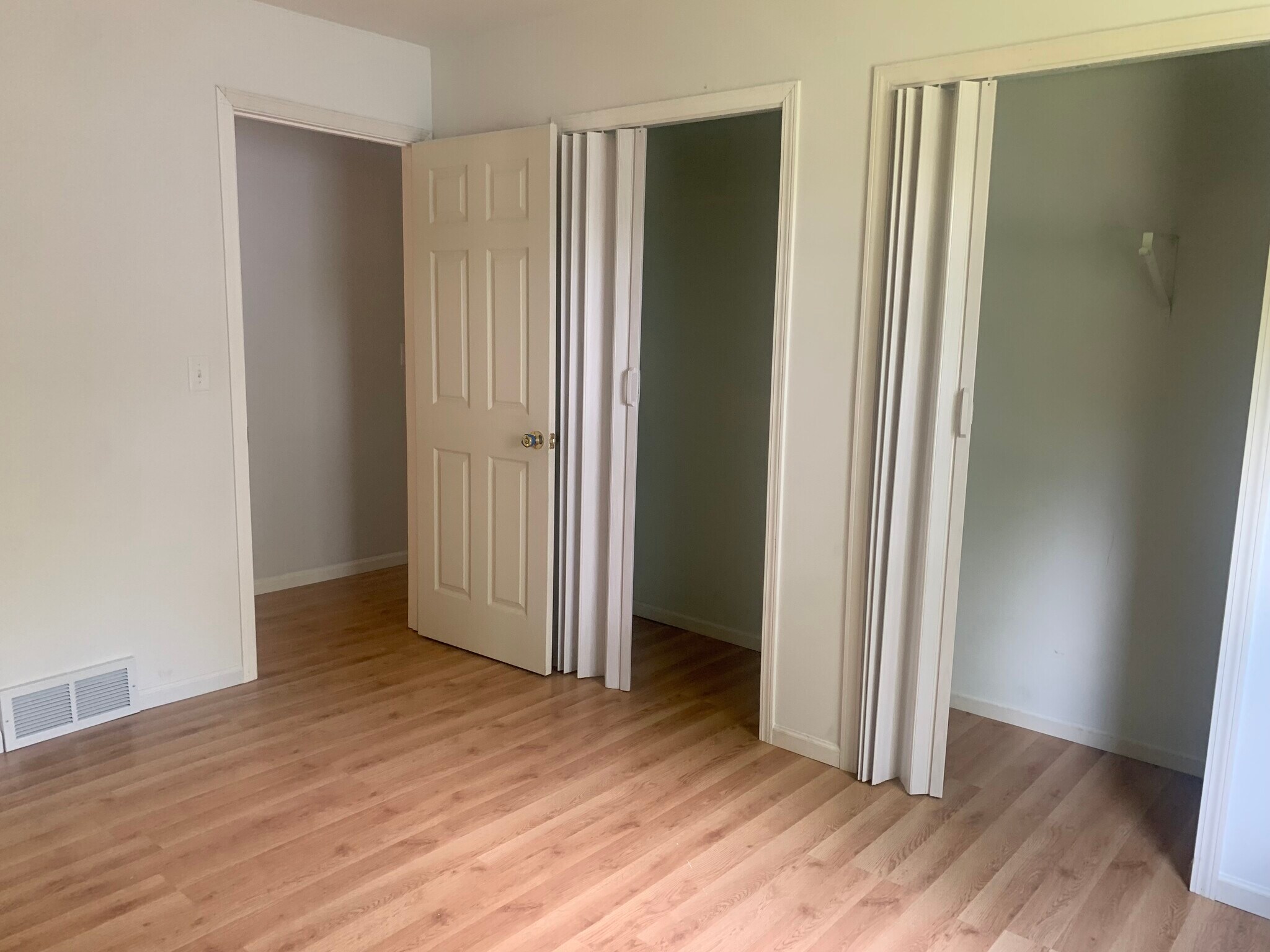 Bedroom 2's closets - 274 Hillcrest Ave