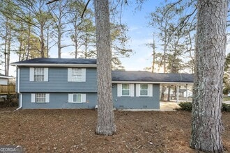 Building Photo - 8030 Kendrick Rd