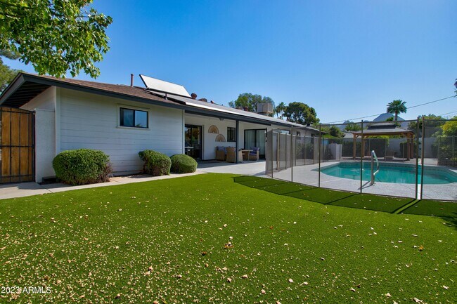 Building Photo - 1201 E Northview Ave