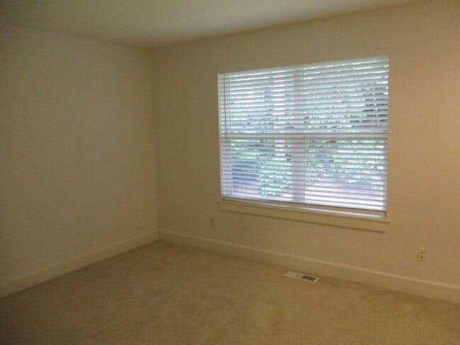 Building Photo - 11611 52nd Ave Ct NW