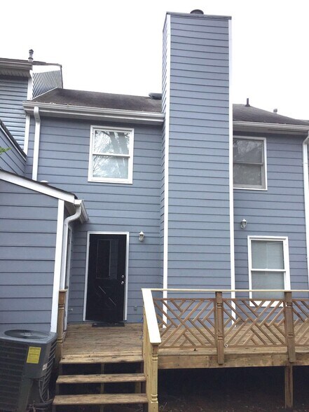 Building Photo - 1489 Bentley Ln SE