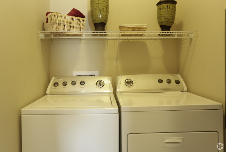 Washer and Dryer includedInterior Photo - Ashley Collegetown