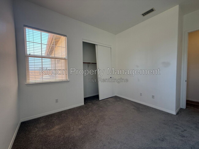 Building Photo - 605 Corte Sol