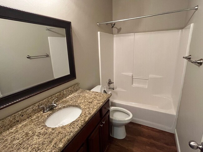 Building Photo - 5 Bluefish Ct