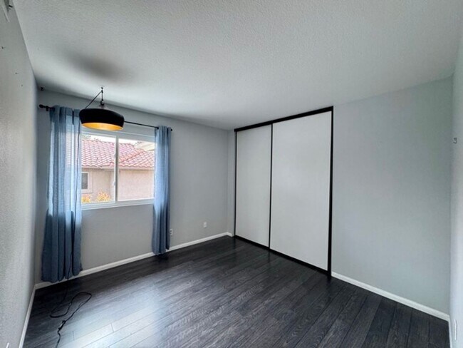 Building Photo - 5 bedroom South Temecula home with a Pool ...