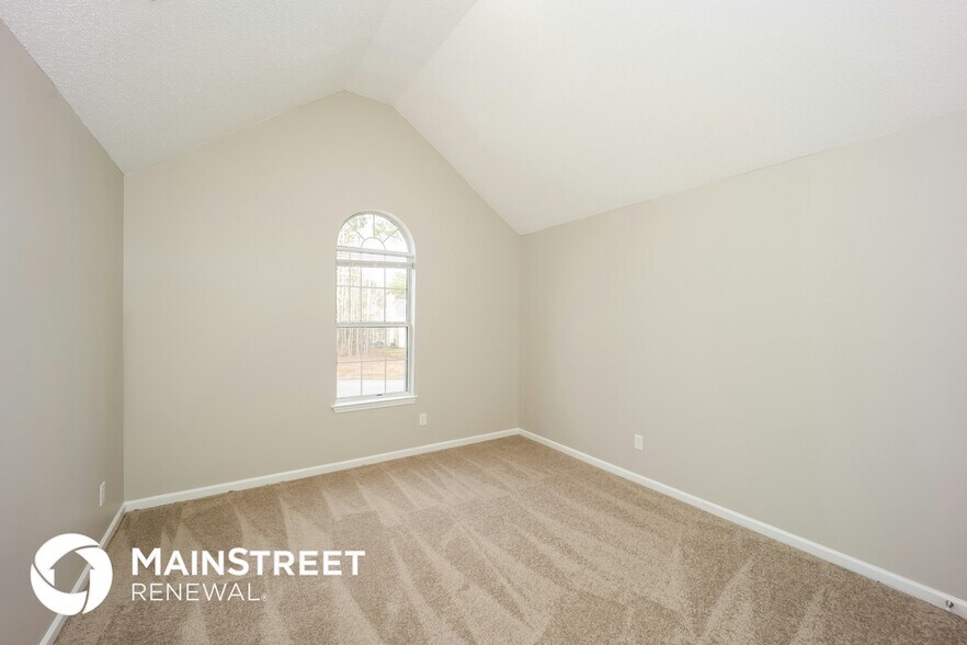 Building Photo - 7030 Mahogany Dr