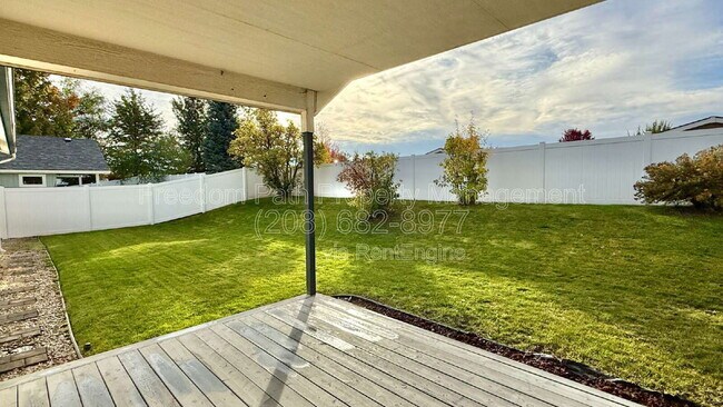 Building Photo - 1902 W Hampson Ave