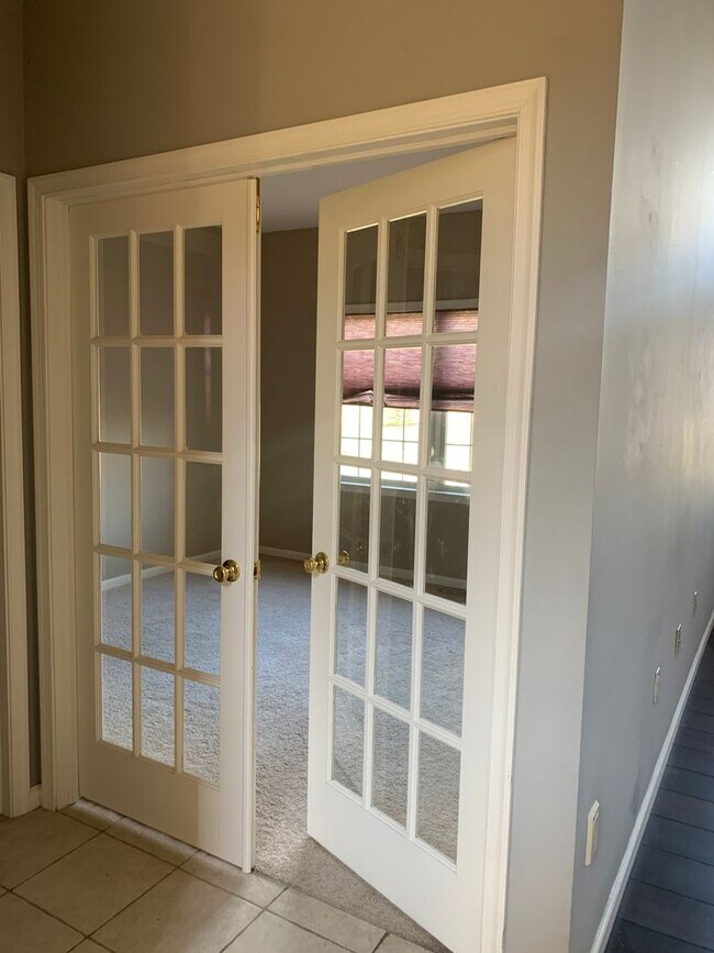 Building Photo - PARKLAND SCHOOLS- FOUR BEDROOM HOUSE compl...