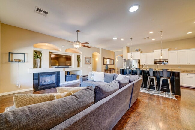Building Photo - 4221 S Danyell Dr
