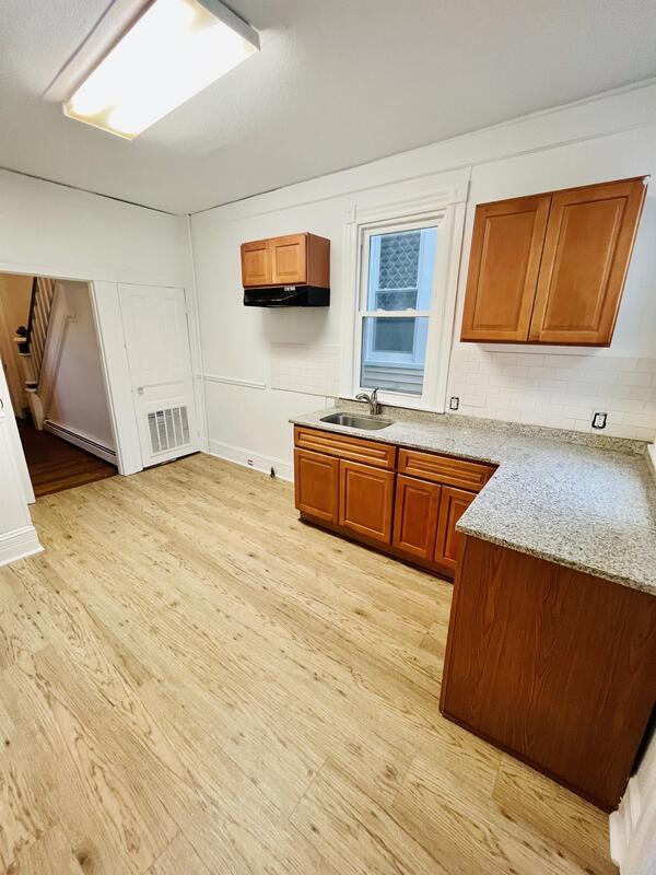 Building Photo - 1208 Bushkill St
