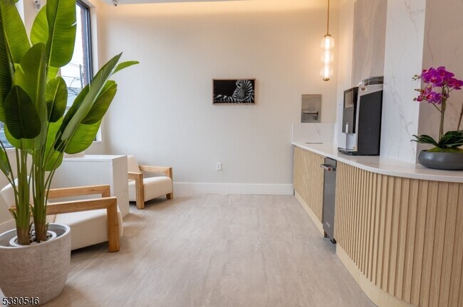 Building Photo - 1722 Springfield Ave