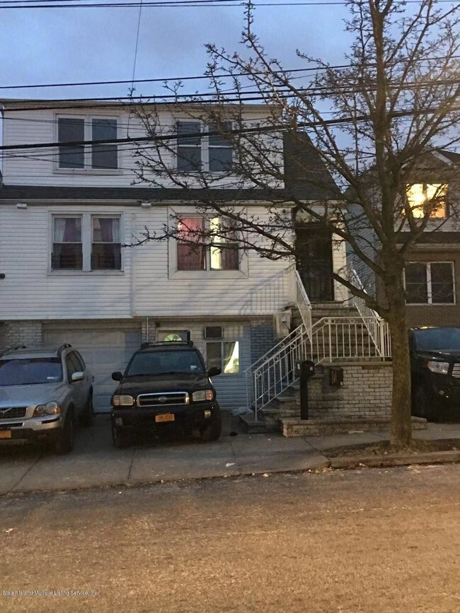 Building Photo - 348 Mosel Ave