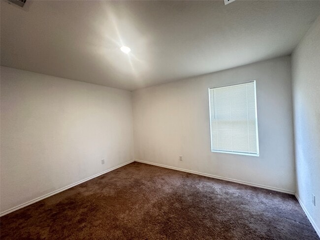 Building Photo - 2722 Winterfell St