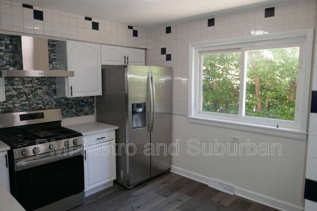 Building Photo - 37 E Judith Ann Dr