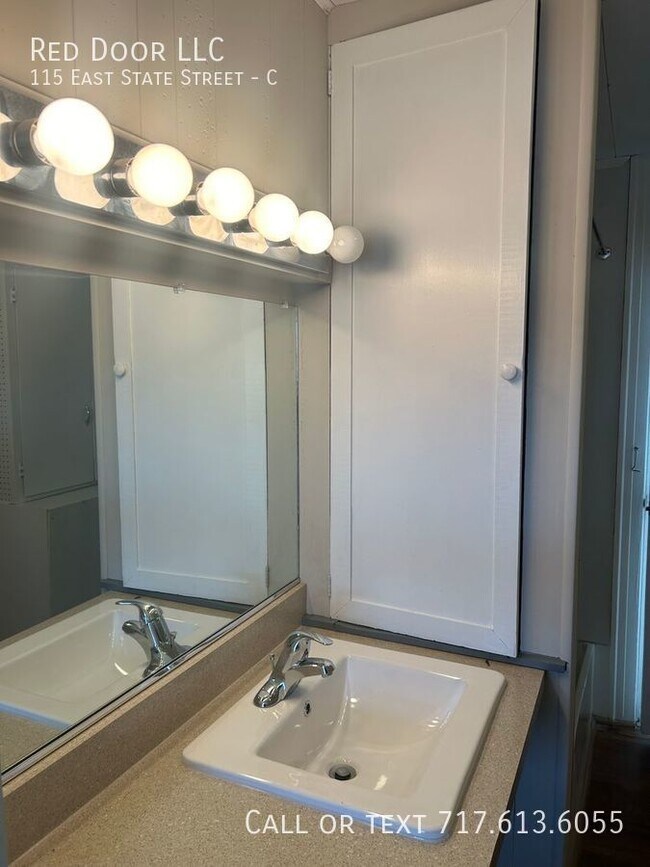 Building Photo - 115 E State St