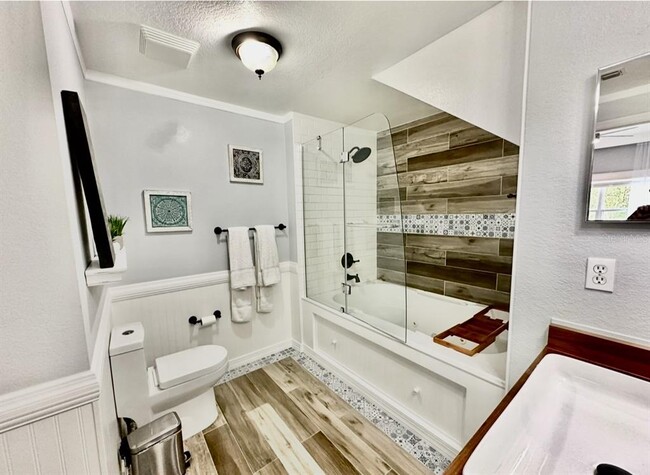 Building Photo - 4006 Santa Maria Dr