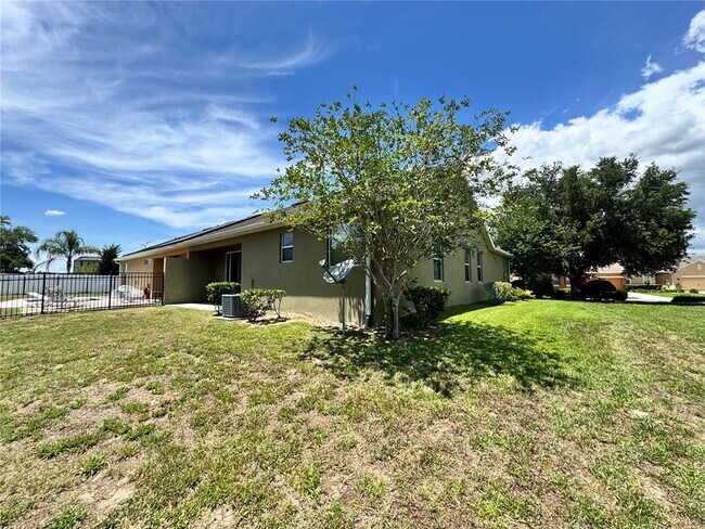 Building Photo - 764 Chacall Loop