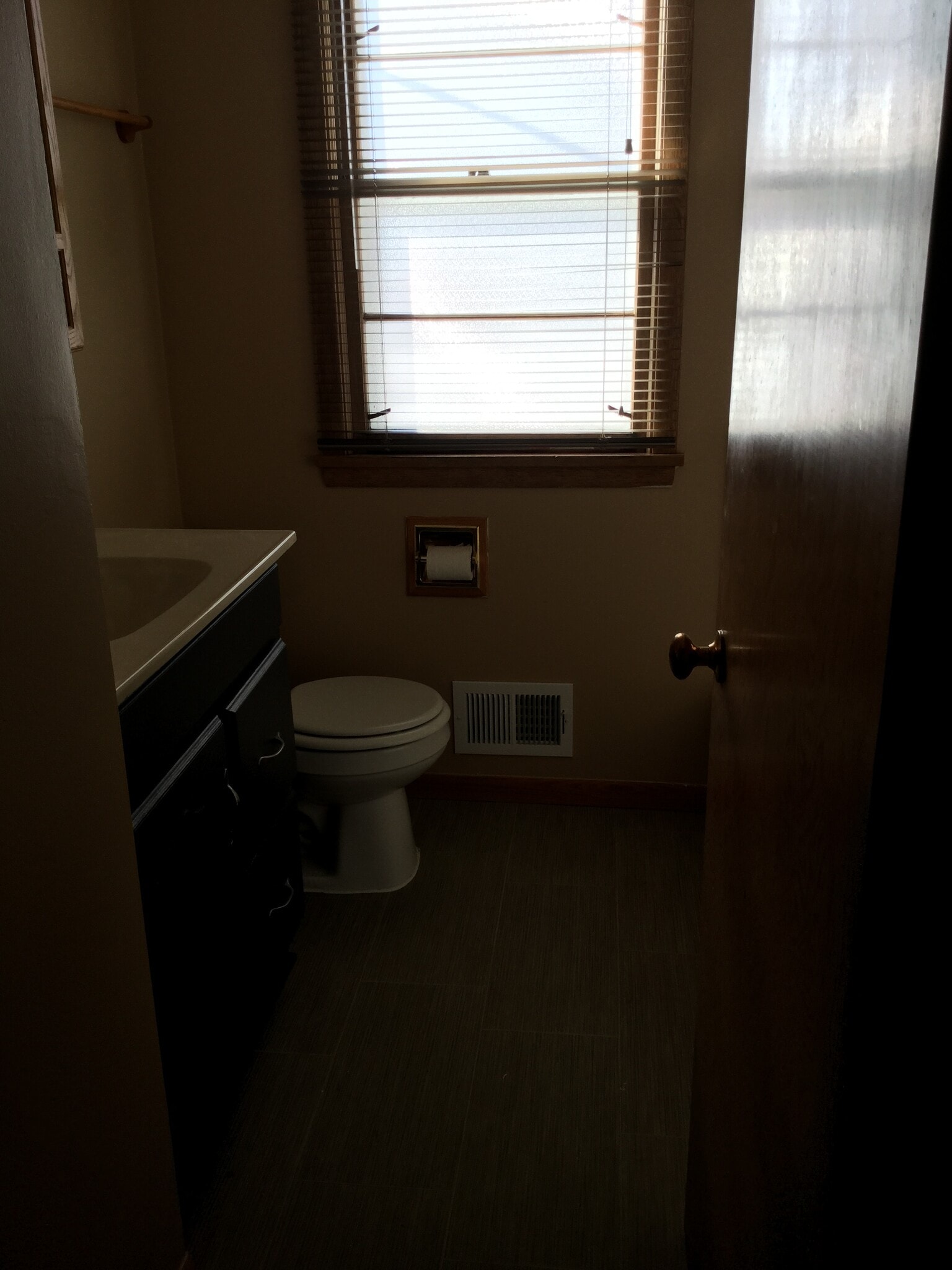 BATH ROOM - 115 19 1/2 Ave N