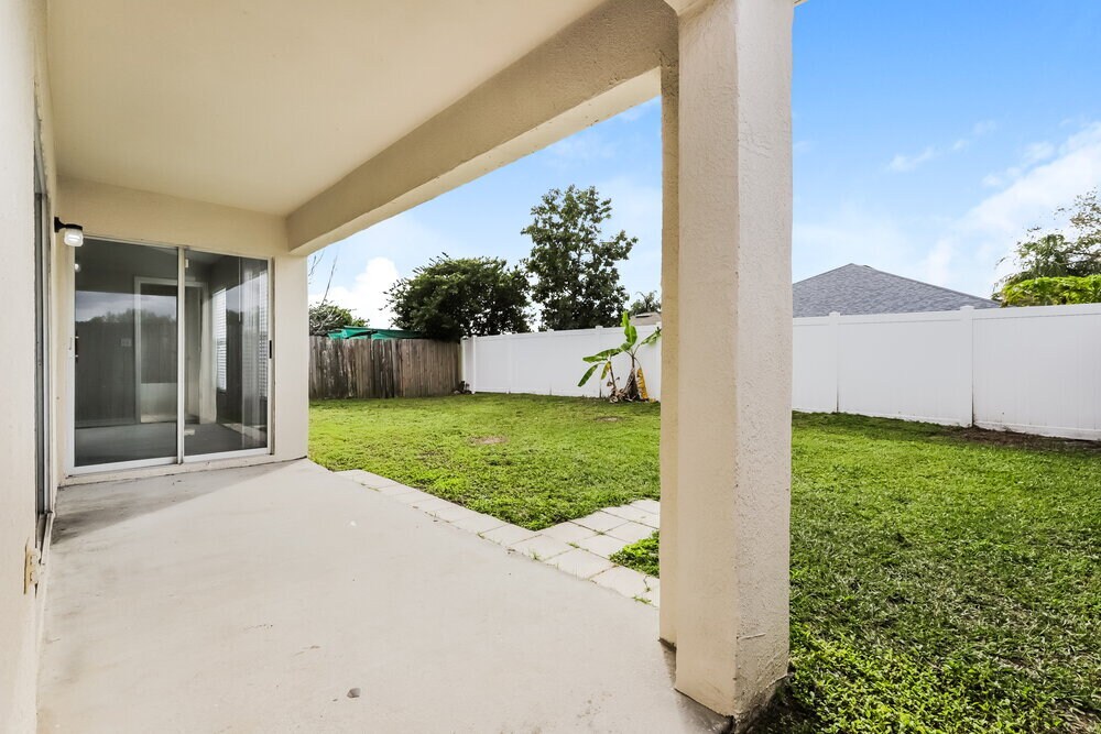 Building Photo - 30853 Sade Ct