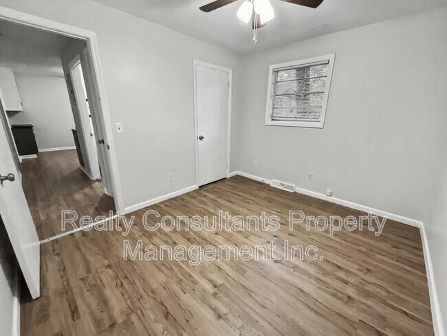 Building Photo - 1813 Walker Ave