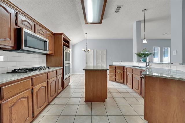 Building Photo - 421 Parkshire Dr
