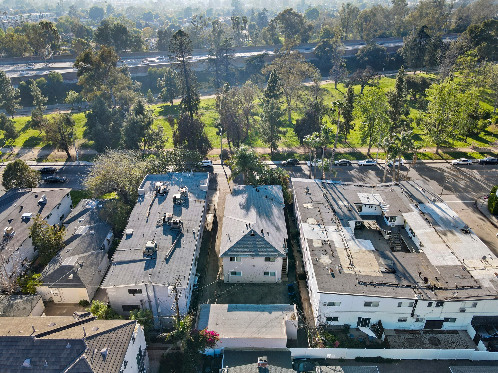 Building Photo - 4918 1/2 Tujunga Ave