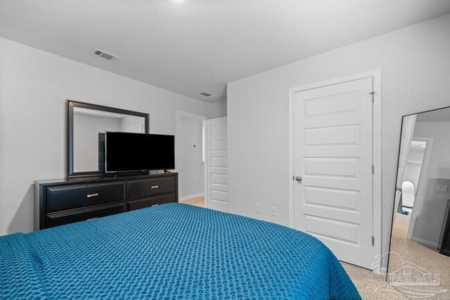 Building Photo - 5213 Peach Dr