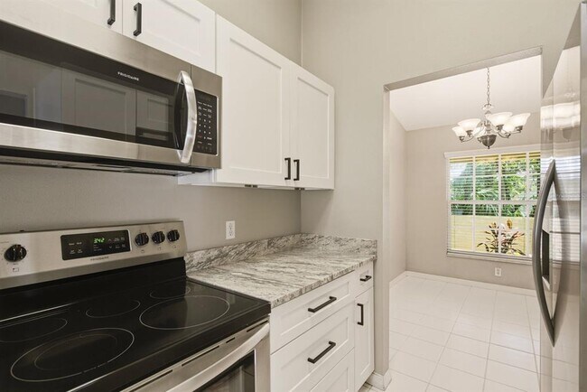 Building Photo - 406 S Bayview Blvd