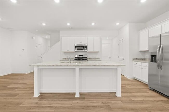 Building Photo - 84 Smithwood Dr