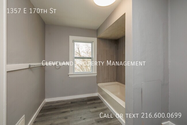 Building Photo - 1357 E 170th St