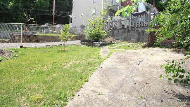 Building Photo - 1406 Firth St