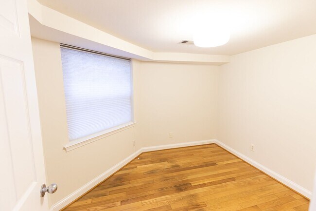 Building Photo - Columbia Heights Large Two Bed Condo Rental with Parking and Patio Space