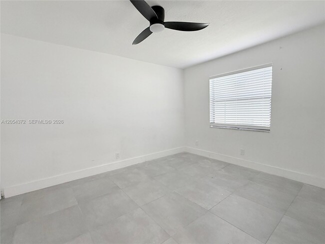 Building Photo - 1470 NW 22nd Ct