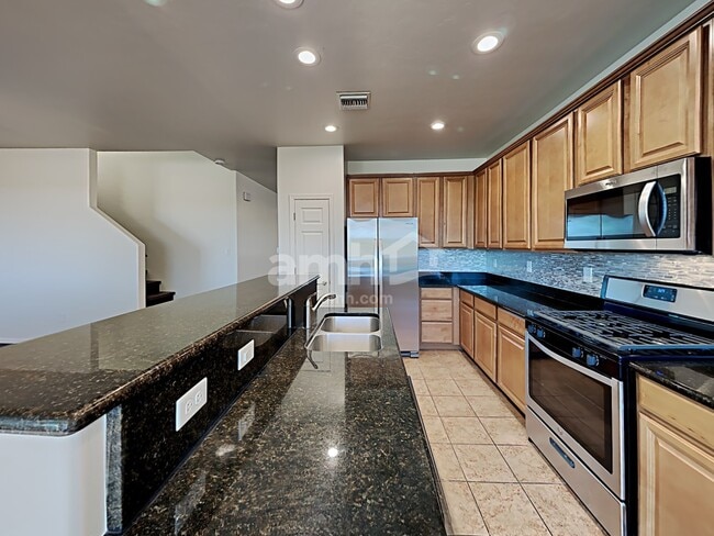 Building Photo - 14376 N Bannerstone Ct