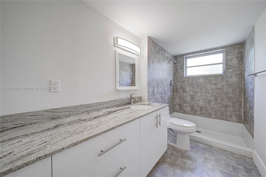 Building Photo - 8329 SW 137th Ave