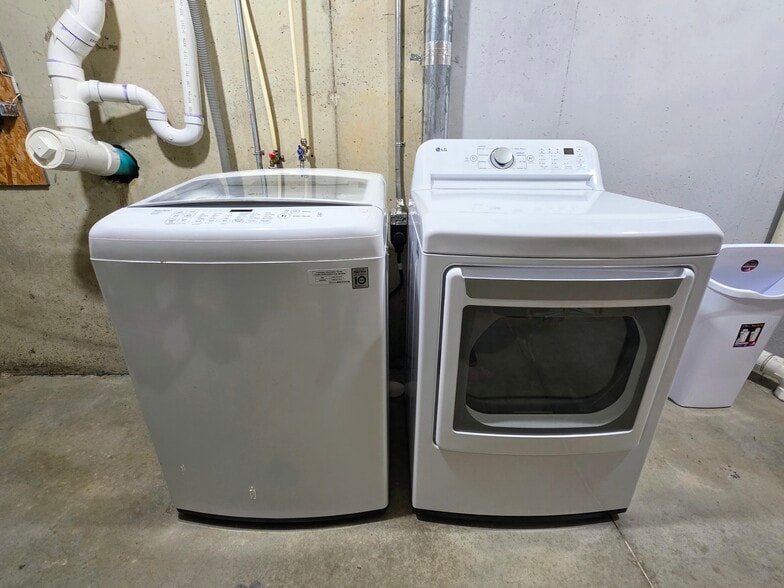 Building Photo - 214 Sagamore Hl