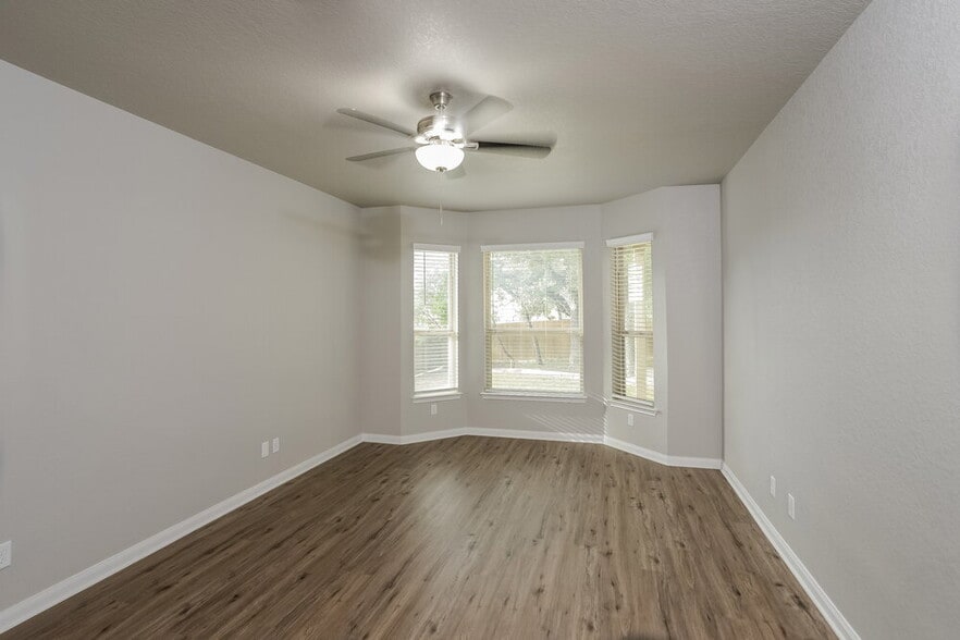 Building Photo - 15112 Dione Bend